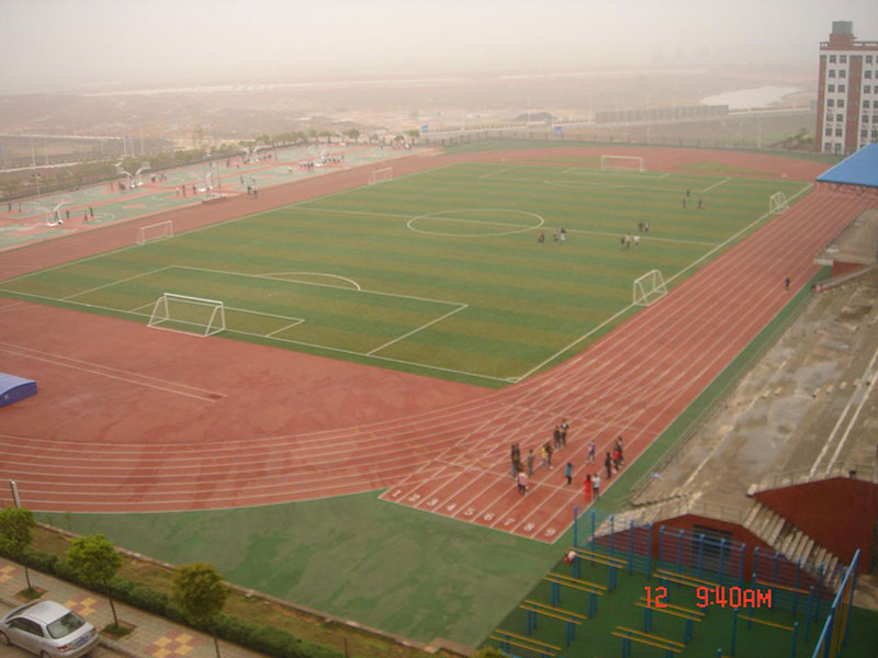 湖南工业职业技术学院400m运动场