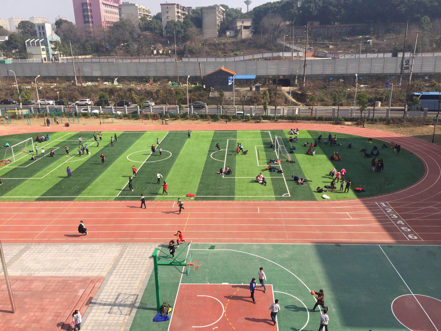 长沙市天心区八局小学运动场